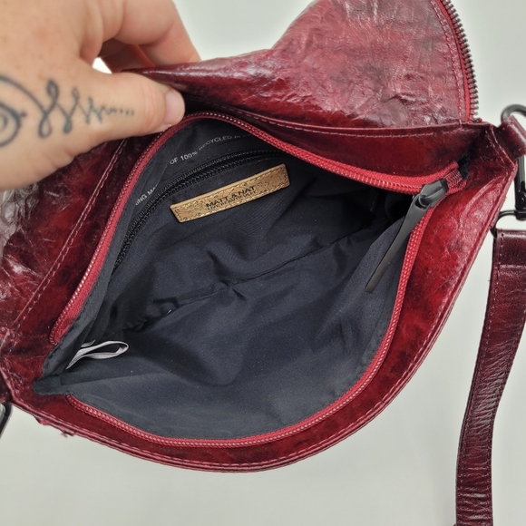 MATT & NAT | vegan/faux leather envelope style zipper detail purse - Picture 5 of 8